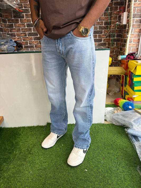 Men's Light Blue Relaxed Fit Denim Jeans with Burberry-Style Back Patch